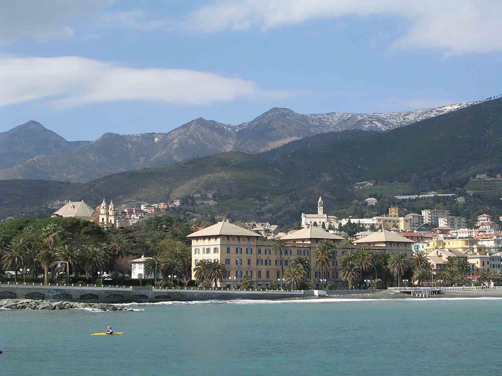Hotel Riviera Arenzano Buitenkant foto